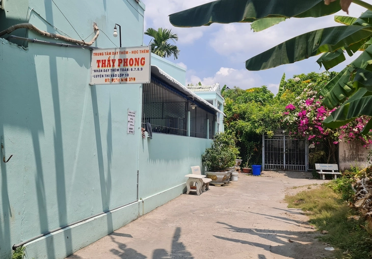 Vụ đi học thêm bị thầy đánh bầm tím: Tạm đình chỉ trung tâm dạy thêm - Ảnh 2.