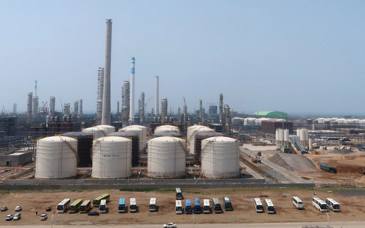 Giá dầu tăng khi tình hình Mỹ - Iran còn bất định - Ảnh 3.