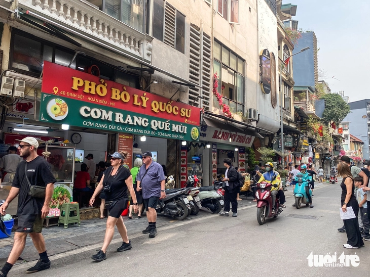 Quán phở đắt khách sau khi Tổng thống Hàn Quốc ghé thưởng thức - Ảnh 2.