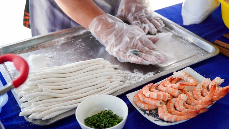 Độc đáo món bánh canh tôm hình cây đàn kìm trong hội thi các món ăn từ gạo - Ảnh 2.