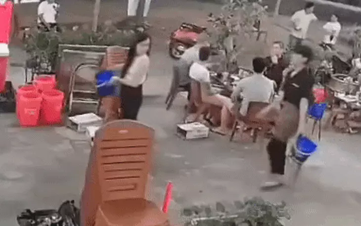 Xác minh clip người nước ngoài tấn công tài xế sau va chạm giao thông ở Đà Nẵng - Ảnh 3.