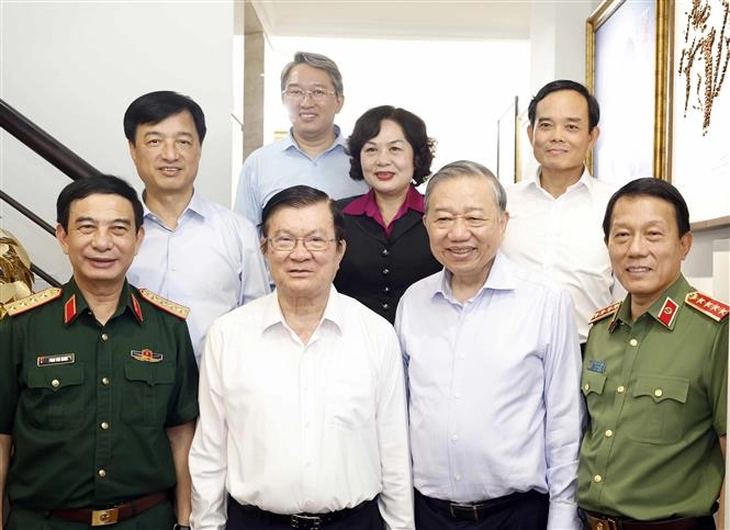 Tổng Bí thư, Chủ tịch nước Tô Lâm thăm các nguyên lãnh đạo Đảng, Nhà nước và Mẹ Việt Nam anh hùng - Ảnh 2.