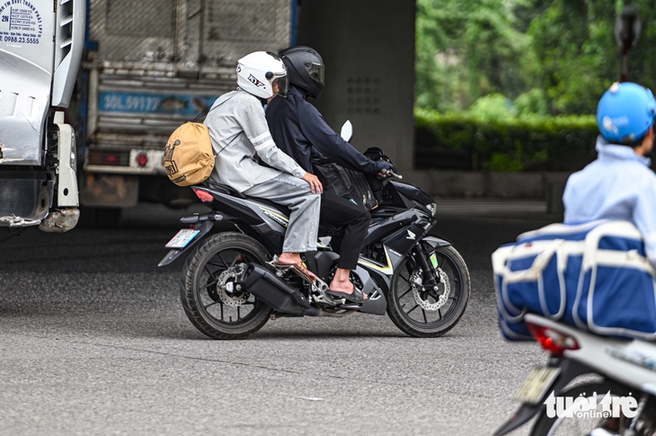 cửa ngõ - Ảnh 10.