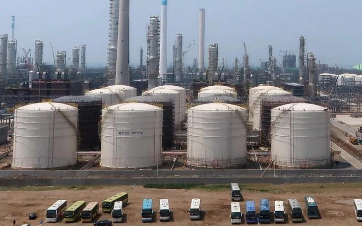 Vì sao Mỹ mạnh tay nhắm vào 'ông lớn' lọc dầu Trung Quốc? - Ảnh 3.