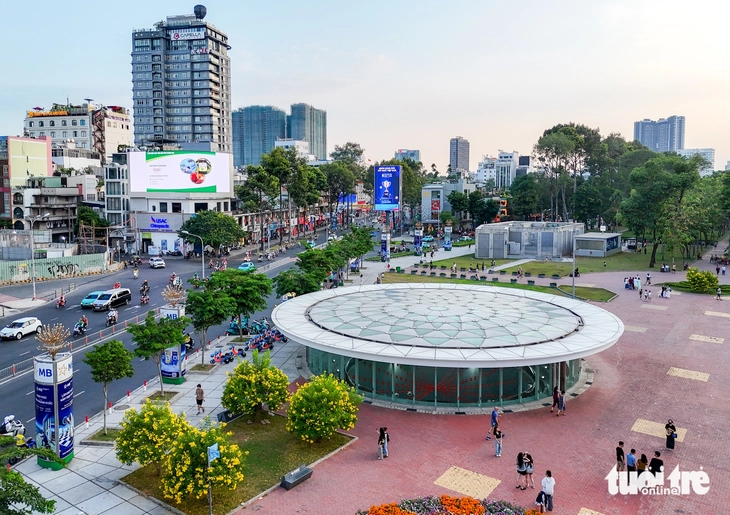 TP.HCM khởi công 4 dự án lớn, trao quyết định đầu tư siêu cảng Cần Giờ - Ảnh 2.