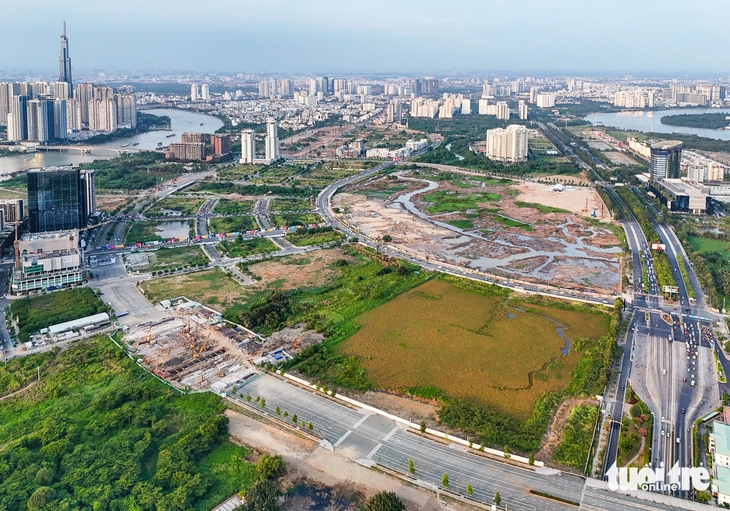 TP.HCM khởi công 4 dự án lớn, trao quyết định đầu tư siêu cảng Cần Giờ - Ảnh 3.