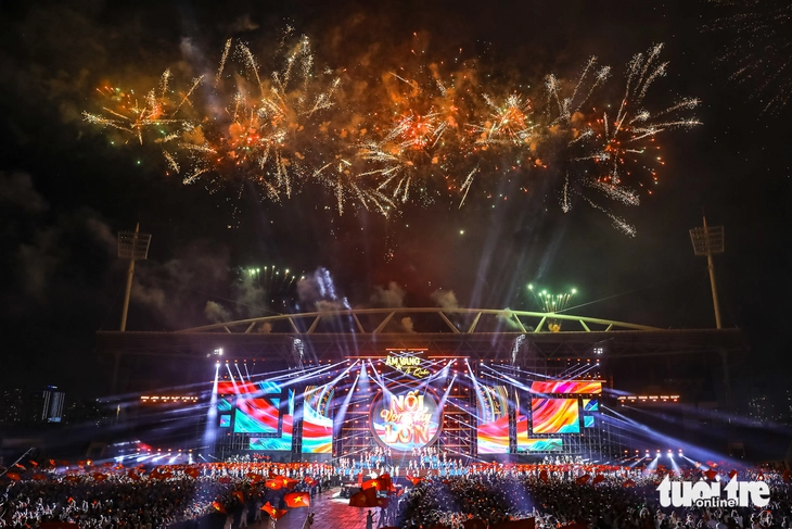 pháo hoa - Ảnh 2.