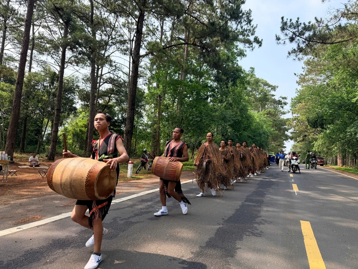 Măng Đen - Ảnh 2.