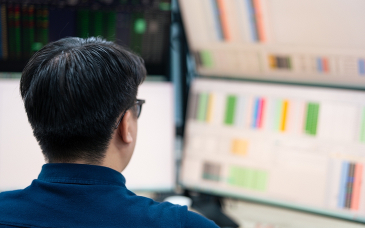 VN-Index tăng mạnh nhất châu Á, nhưng vẫn 'đỏ lòng' dù bật hơn 22 điểm - Ảnh 5.