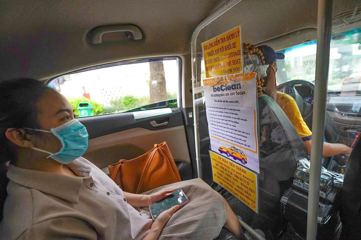 Đi chơi lễ, đừng quên thắt dây an toàn trên ô tô - Ảnh 2.