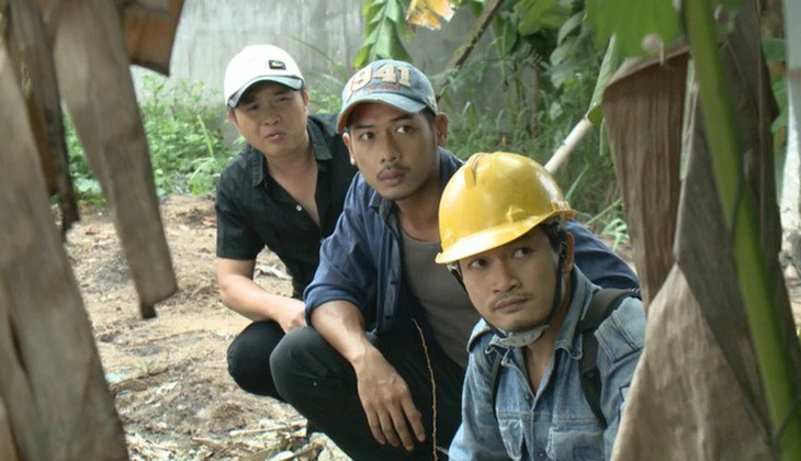 Đạo diễn sắp hầu tòa vì tạt chất bẩn vào nhà con nợ làm những phim gì? - Ảnh 4.