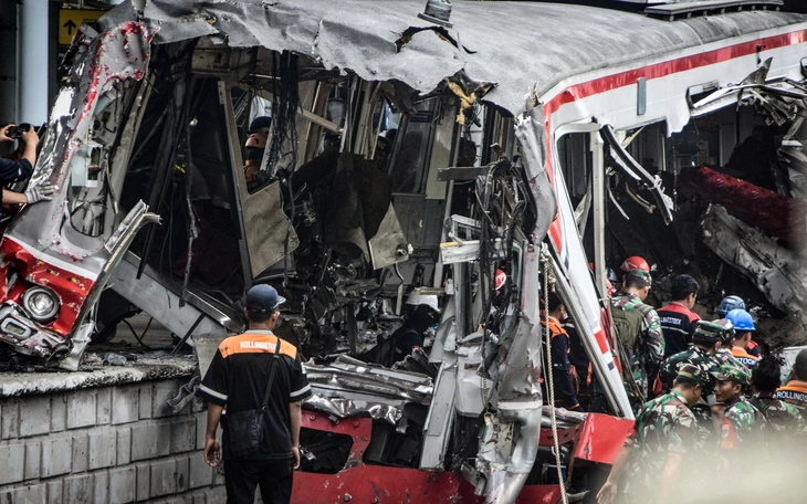 Những lời kể ám ảnh sau thảm kịch tàu hỏa ở Indonesia khiến 16 phụ nữ thiệt mạng - Ảnh 5.