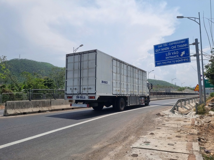  Lượng xe chưa nhiều - Ảnh 3.