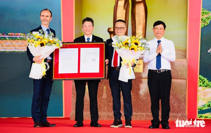 Trao quyết định chấp nhận nhà đầu tư siêu cảng Cần Giờ: Khẳng định vị thế logistics Việt Nam - Ảnh 3.