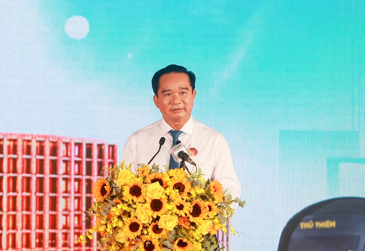 TP.HCM khởi công 4 dự án lớn, trao quyết định đầu tư siêu cảng Cần Giờ - Ảnh 3.