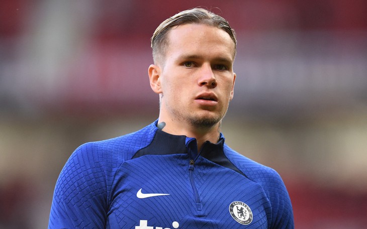 Ngôi sao 18 tuổi của Chelsea nguy hiểm tính mạng sau pha va chạm ghê rợn - Ảnh 4.