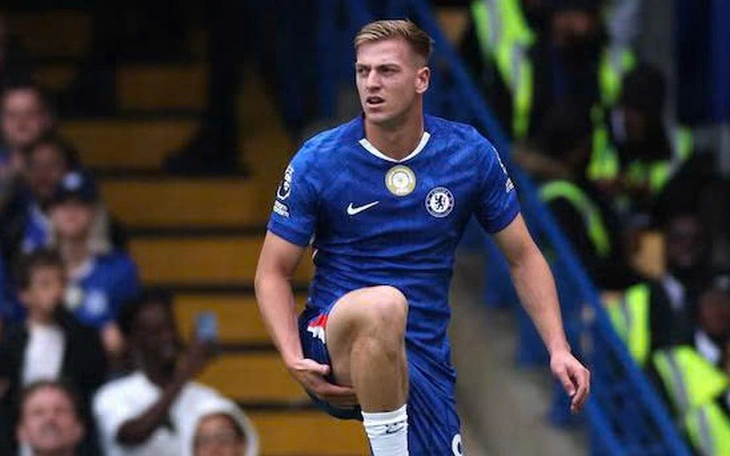 Võ sĩ Chisora đeo mặt nạ Tyson Fury đi cân để cà khịa đối thủ - Ảnh 4.