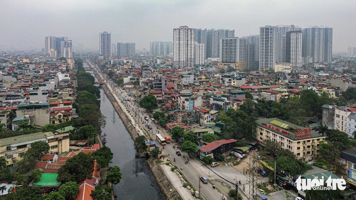 Người dân tất bật di dời, bàn giao mặt bằng mở rộng tuyến đường nối 3 vành đai ở Hà Nội - Ảnh 17.