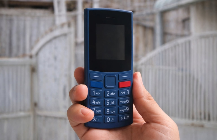 Những kỷ vật thân thương còn lại - Kỳ 3: Chiếc xe máy cũ và điện thoại 'cục gạch' của cha tôi - Ảnh 2.