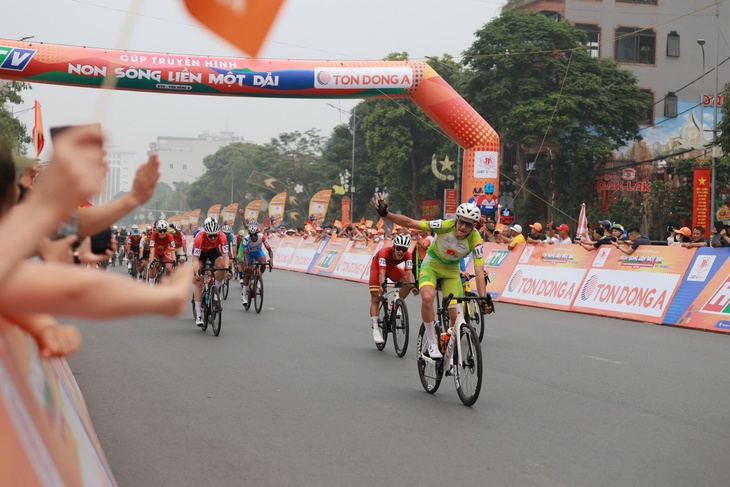 Cúp truyền hình - Ảnh 2.