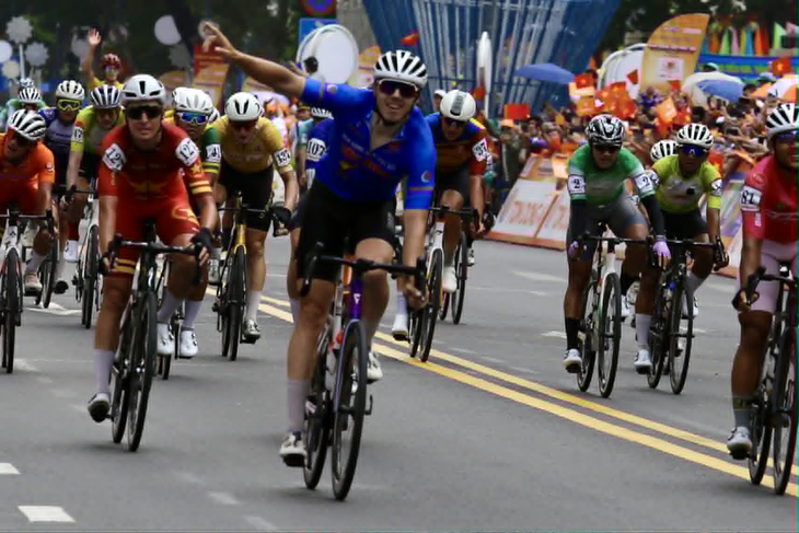 Cúp truyền hình - Ảnh 2.