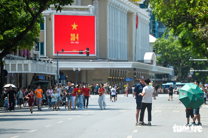 du lịch tại chỗ - Ảnh 2.