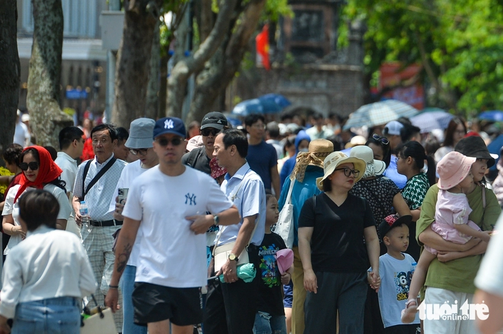 du lịch tại chỗ - Ảnh 3.