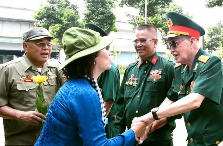 Những bông hoa 30-4 ở Rạch Chiếc - Ảnh 1.