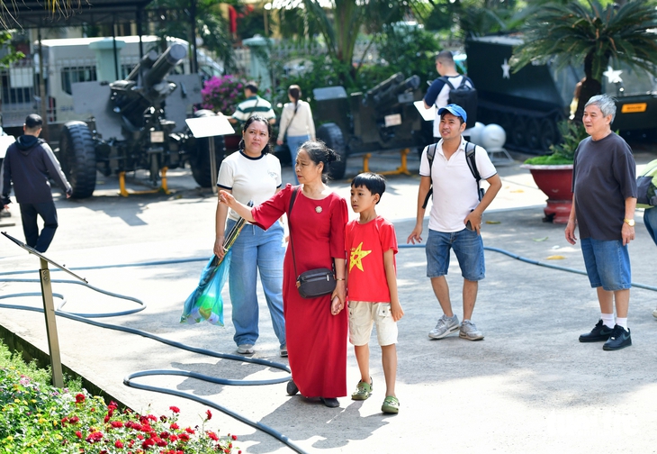 30-4 đến Bảo tàng Chứng tích chiến tranh để hiểu hơn giá trị của hoà bình - Ảnh 4.
