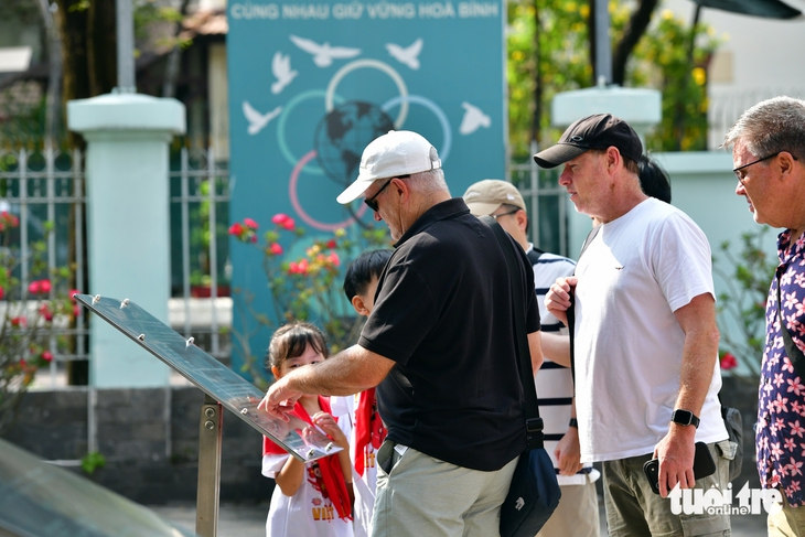 30-4 đến Bảo tàng Chứng tích chiến tranh để hiểu hơn giá trị của hoà bình - Ảnh 6.