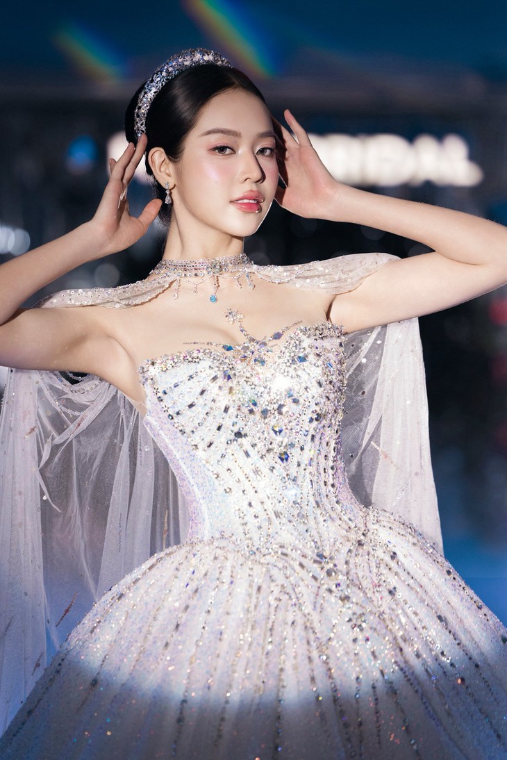 Mùa thi hoa hậu 2026: Miss World đến Việt Nam, Miss Universe chọn Puerto Rico - Ảnh 3. hoa hậu - Ảnh 3.