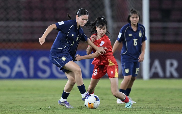 Đánh bại 10 người Atletico Madrid, Barca bỏ xa Real Madrid 7 điểm  - Ảnh 2.