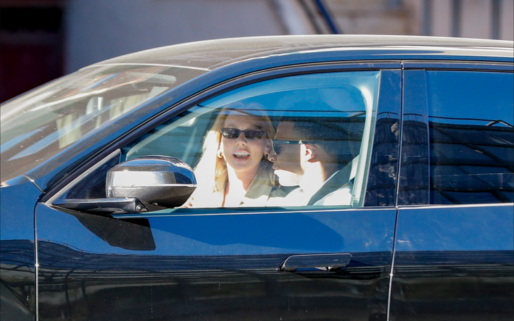 Tiền vệ huyền thoại Jari Litmanen trở lại sân cỏ ở tuổi 55 - Ảnh 4.