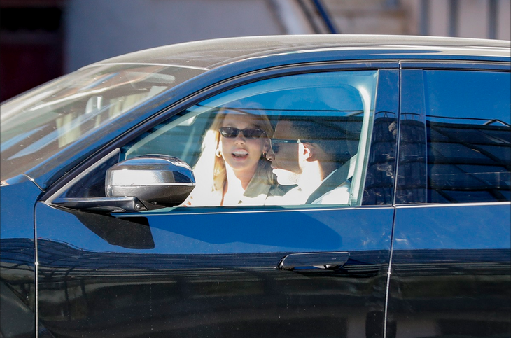 Bạn gái Mbappe được cho là ‘người cũ’ của đồng đội Vinicius - Ảnh 1.