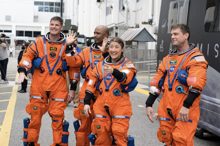 phi hành gia - Ảnh 2.