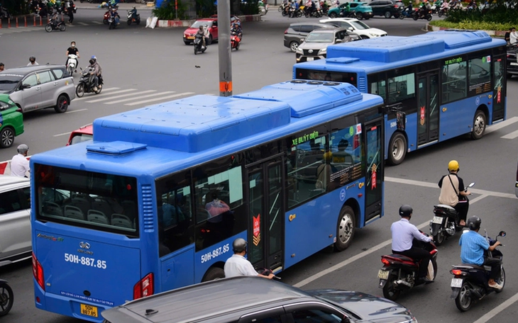 Miễn phí xe buýt: cơ hội để thay đổi thói quen giao thông - Ảnh 2.