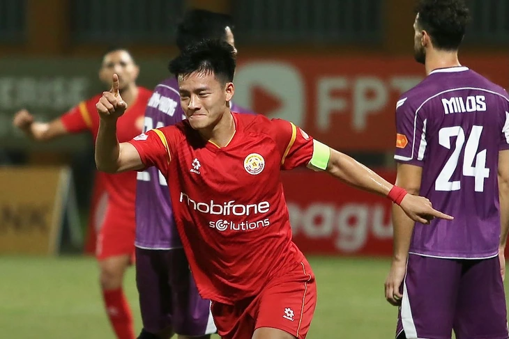 Thanh Nhàn hụt pen, PVF-CAND lỡ chiến thắng trước Becamex TP.HCM - Ảnh 1.