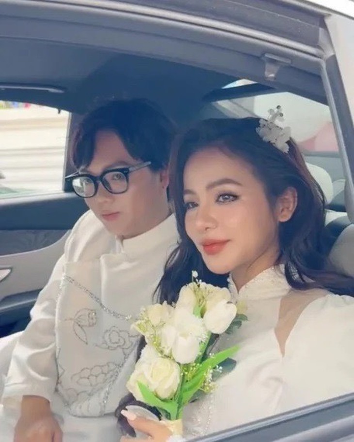 Nghệ sĩ dùng đám cưới PR, 'chốt đơn': Đừng để khán giả thấy xe hoa là... thấy sợ - Ảnh 3.