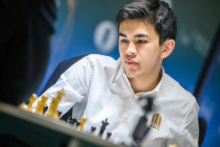 Thắng thuyết phục Nakamura, kỳ thủ 20 tuổi Sindarov lọt top 5 thế giới - Ảnh 1.
