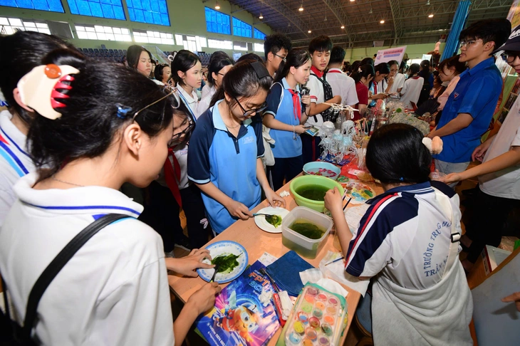 lớp 10 - Ảnh 15.