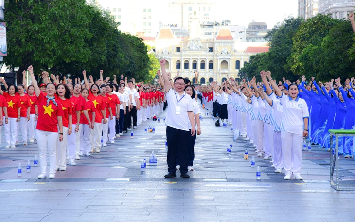Hàng ngàn người dân được khám sức khỏe miễn phí trong Ngày Sức khỏe toàn dân - Ảnh 5.