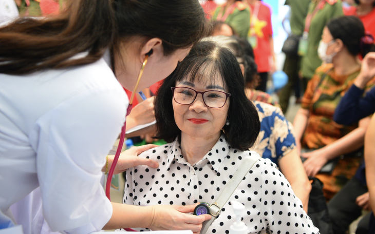 Người dân xã Hiệp Phước, Đất Đỏ và xã Bắc Tân Uyên được “bác sĩ gia đình” chăm sóc tại nhà   - Ảnh 3.