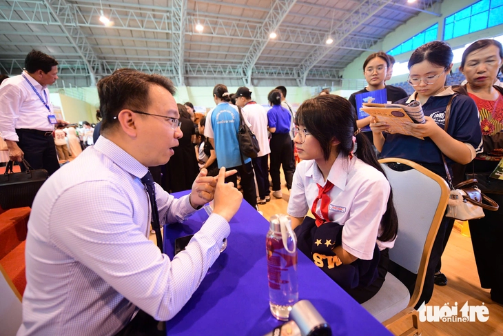 lớp 10 - Ảnh 17.