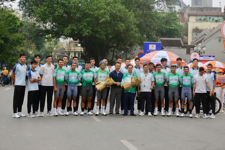 Áo vàng và áo xanh Cúp truyền hình TP.HCM cùng đổi chủ sau chặng 3 - Ảnh 3.