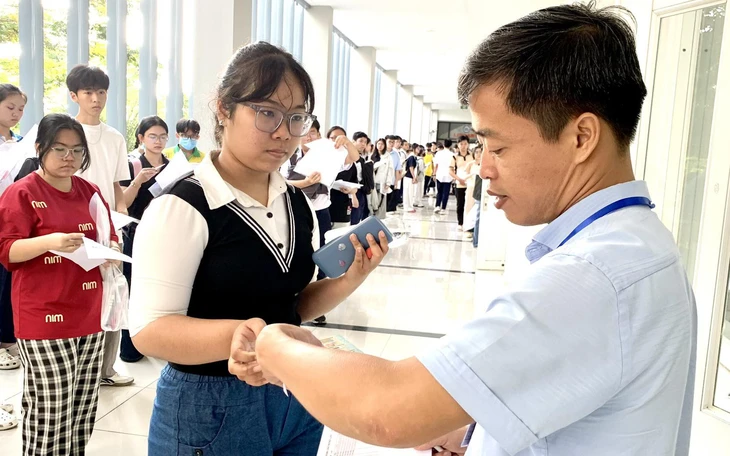 Số thí sinh vắng thi đánh giá năng lực Đại học Quốc gia TP.HCM nhiều nhất từ trước đến nay - Ảnh 5.