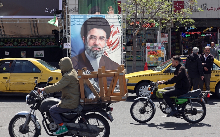 Ông Trump nhắc lại hạn chót buộc Iran đạt thỏa thuận  - Ảnh 2.