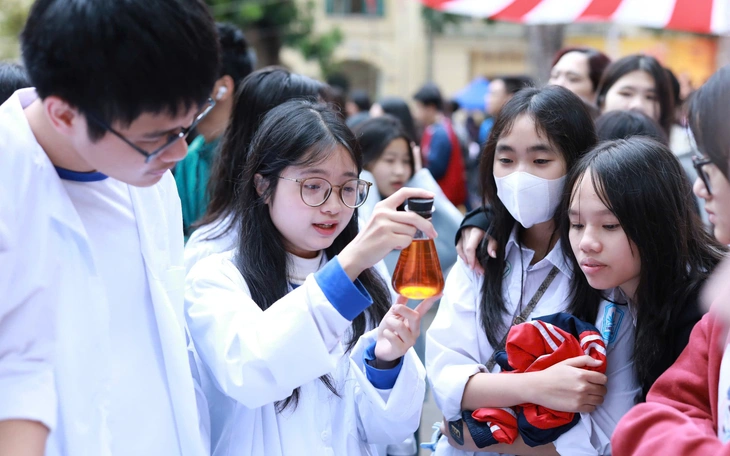 Thi tuyển lớp 10 tại Hà Nội: Những điểm mới cần lưu ý - Ảnh 2.