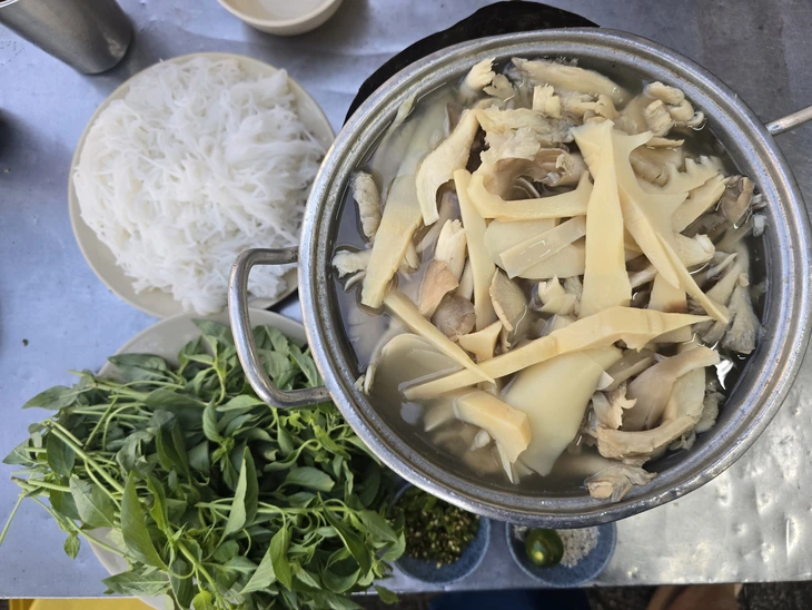 lẩu gà lá é - Ảnh 5.