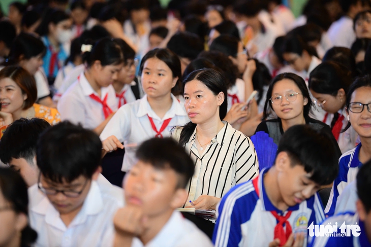 Ngày hội 'Tự tin vào lớp 10': Nhiều hướng đi nếu không đậu công lập - Ảnh 3. lớp 10 - Ảnh 3.