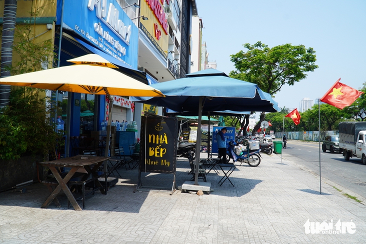 VỈA HÈ - Ảnh 2.